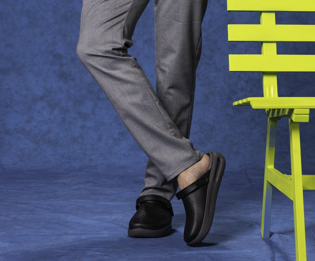 InMotion Black Unisex Clog: Lightweight, Comfortable, and Stylish Footwear for All-Day Wear